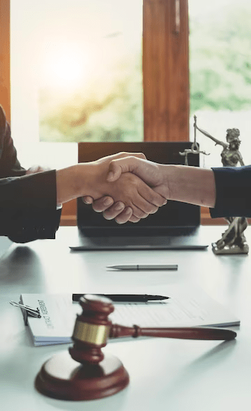 lawyers to help resolve disputes in commercial law or business legal matters